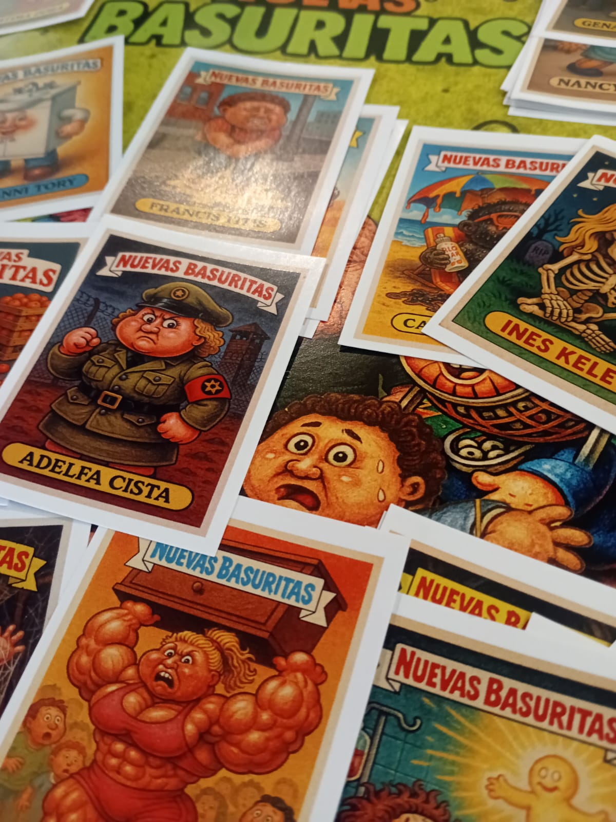 ÁLBUM + FIGUS NUEVAS BASURITAS